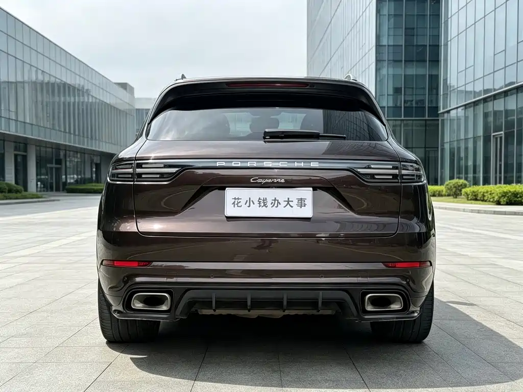 Porsche Cayenne — миниатюра 8