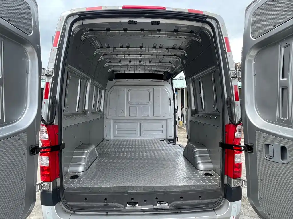 Foton Tuyano — миниатюра 12