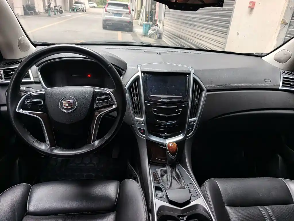 Cadillac SRX — миниатюра 20