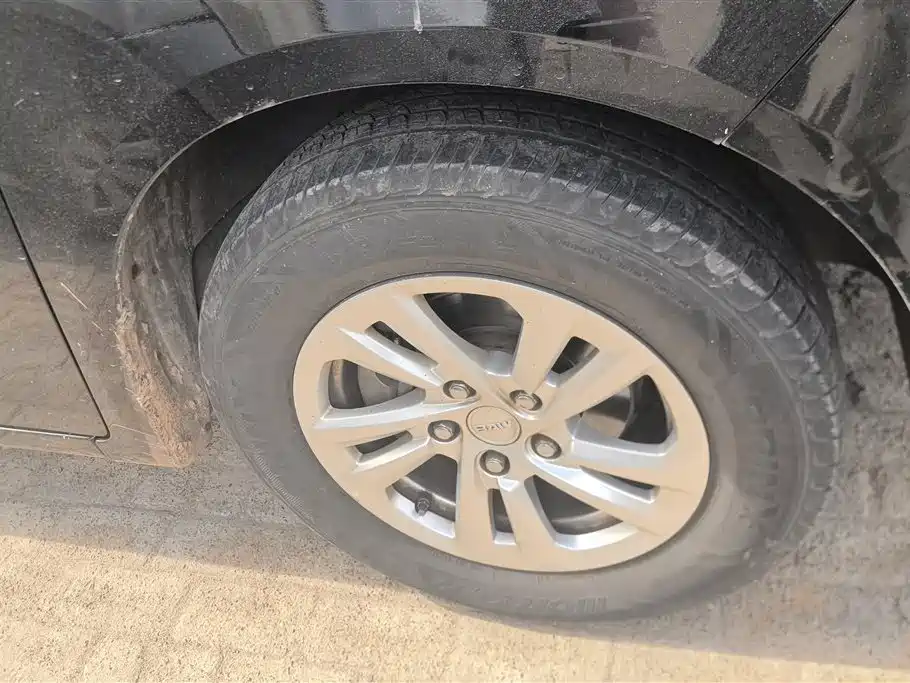 BAIC M7 2023 2.0L 7 мест