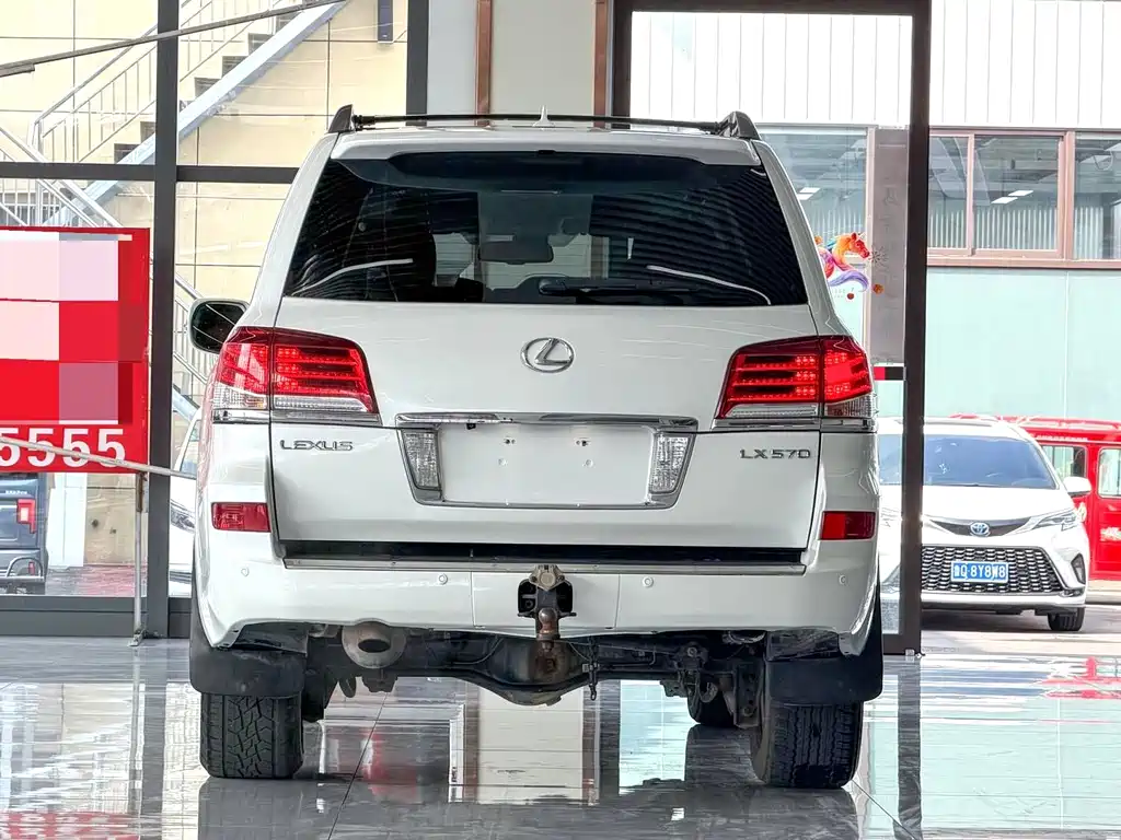 Lexus LX 2013 570