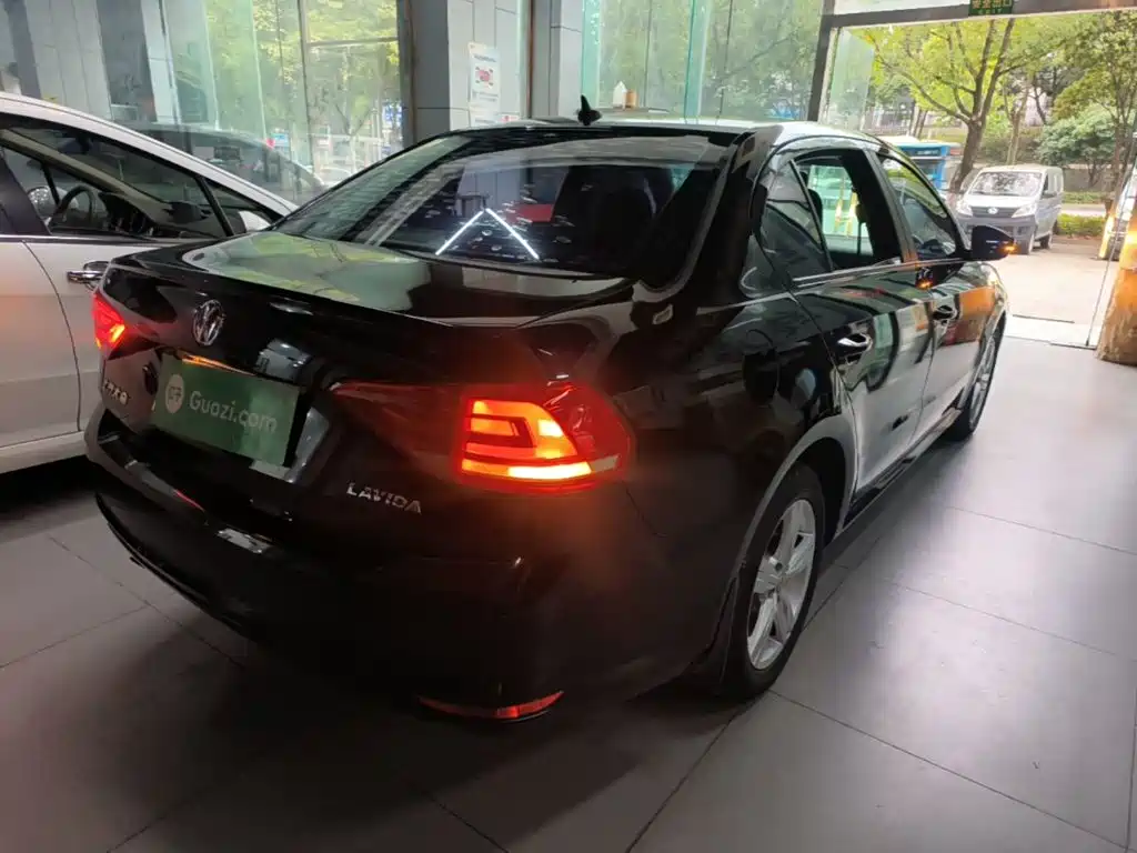 Volkswagen Lavida — миниатюра 7