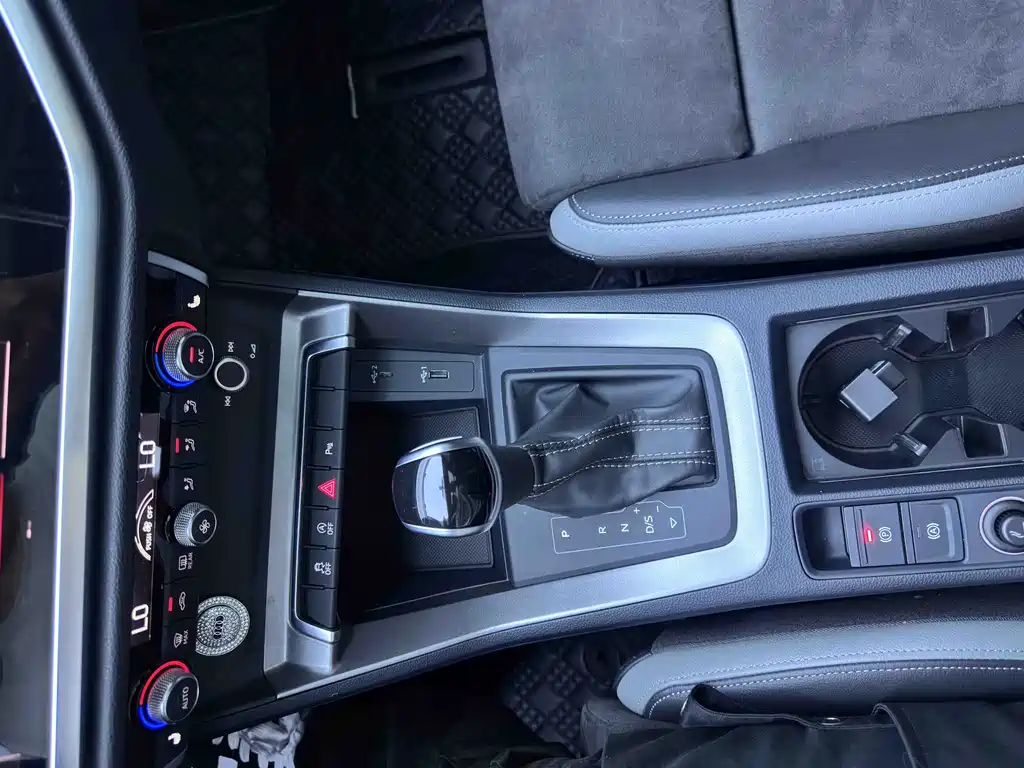Audi Q3 2021 35 TFSI
