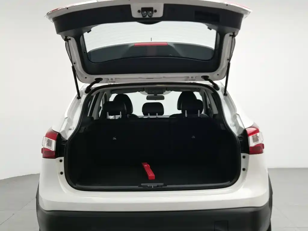 Nissan Qashqai — миниатюра 16
