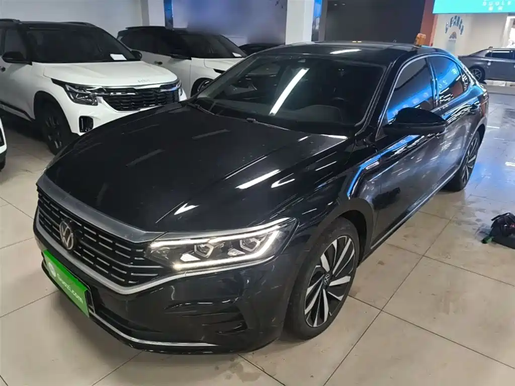 Volkswagen Passat 2023