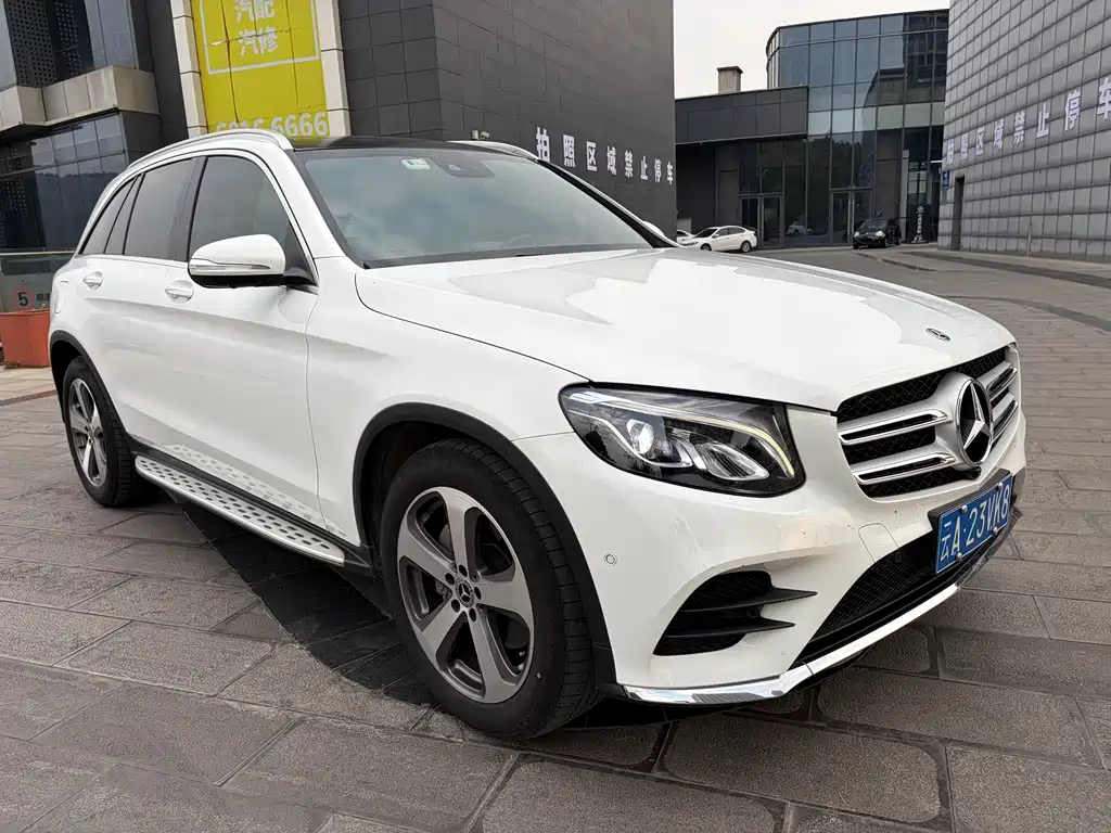 MERCEDES-BENZ GLC