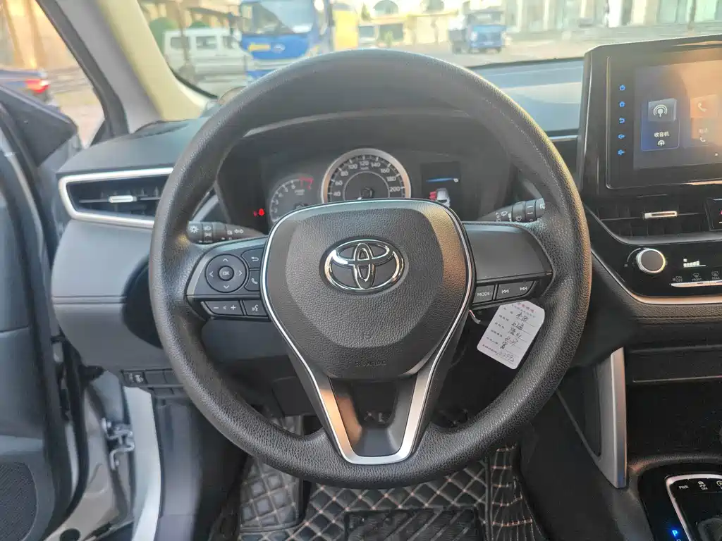 Toyota Frontlander — миниатюра 10