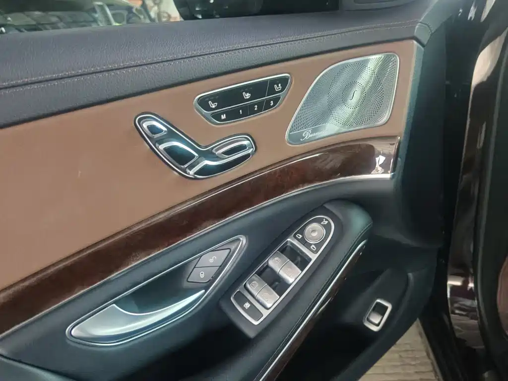 Mercedes-Benz S-Class — миниатюра 6