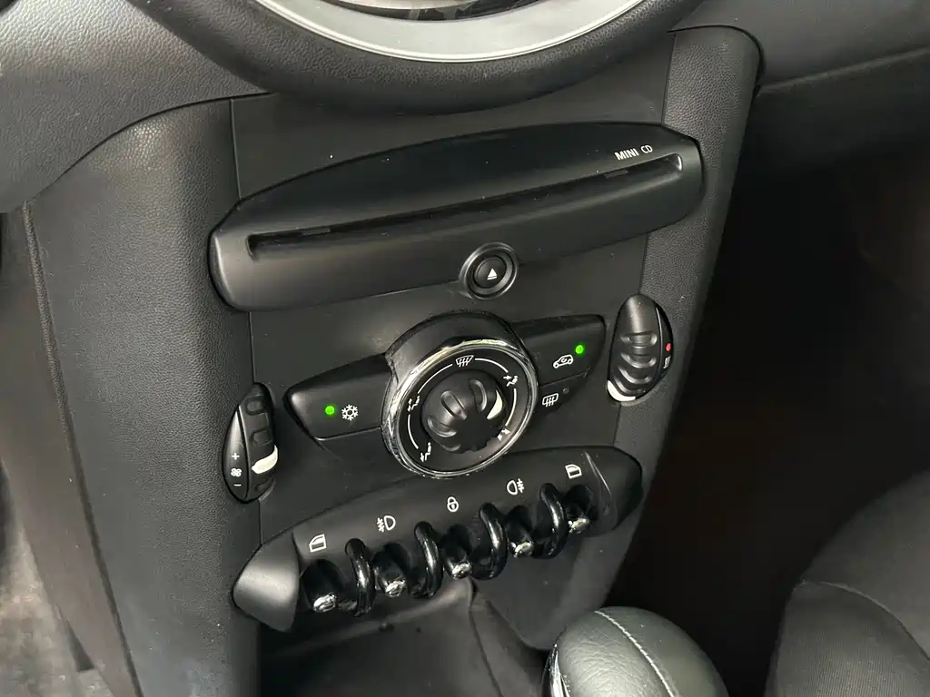 MINI Mini Clubman — миниатюра 9