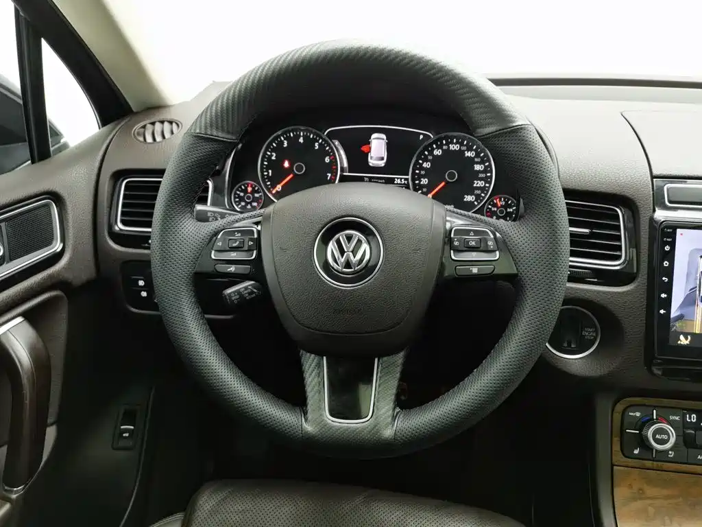 Volkswagen Touareg — миниатюра 11