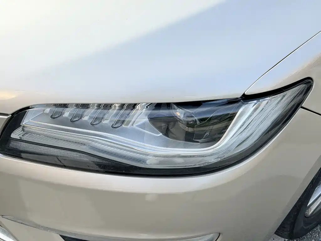 Lincoln MKZ — миниатюра 13
