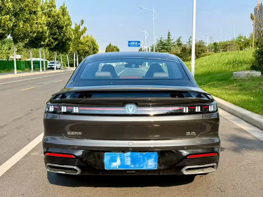 Changan Eado — миниатюра 8