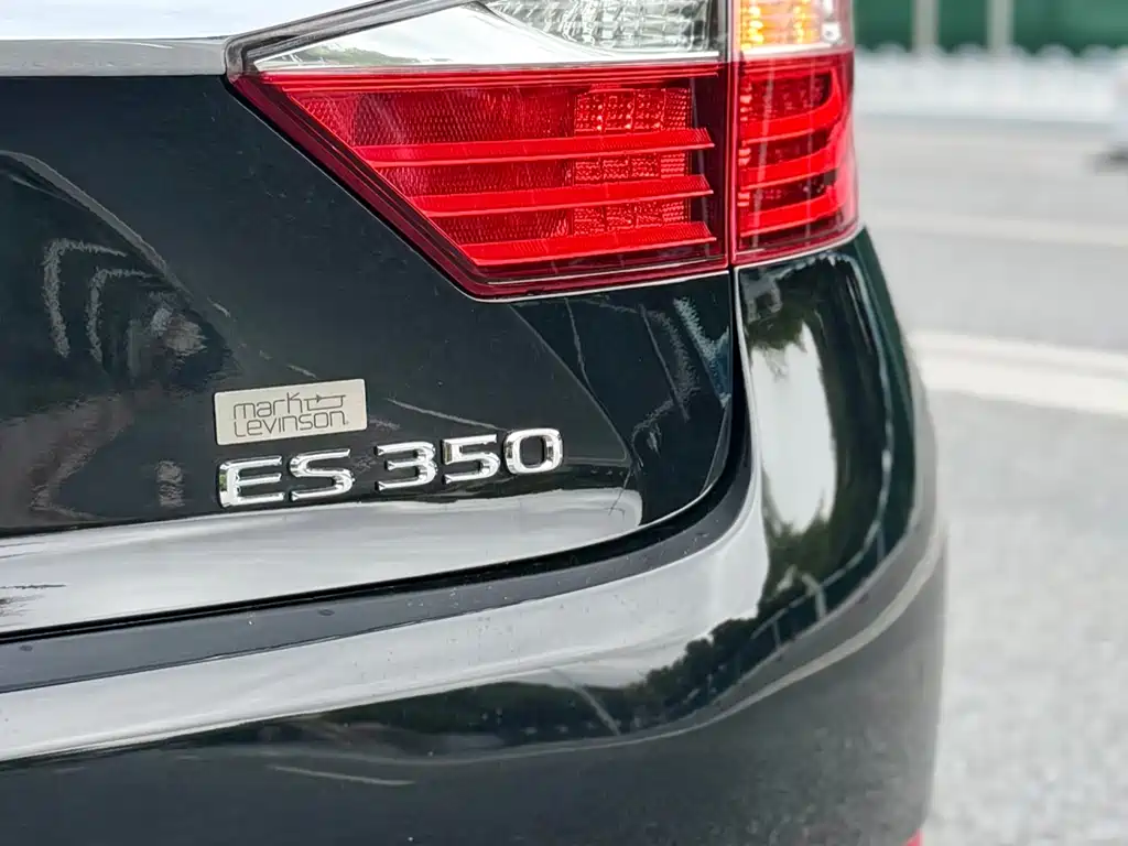 Lexus ES — миниатюра 9