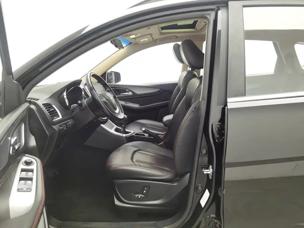 Baojun 560 — миниатюра 10