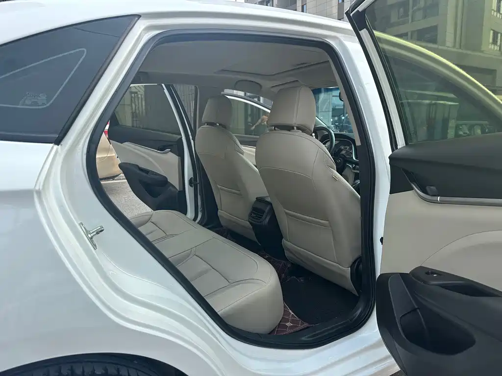 Buick Excelle — миниатюра 8