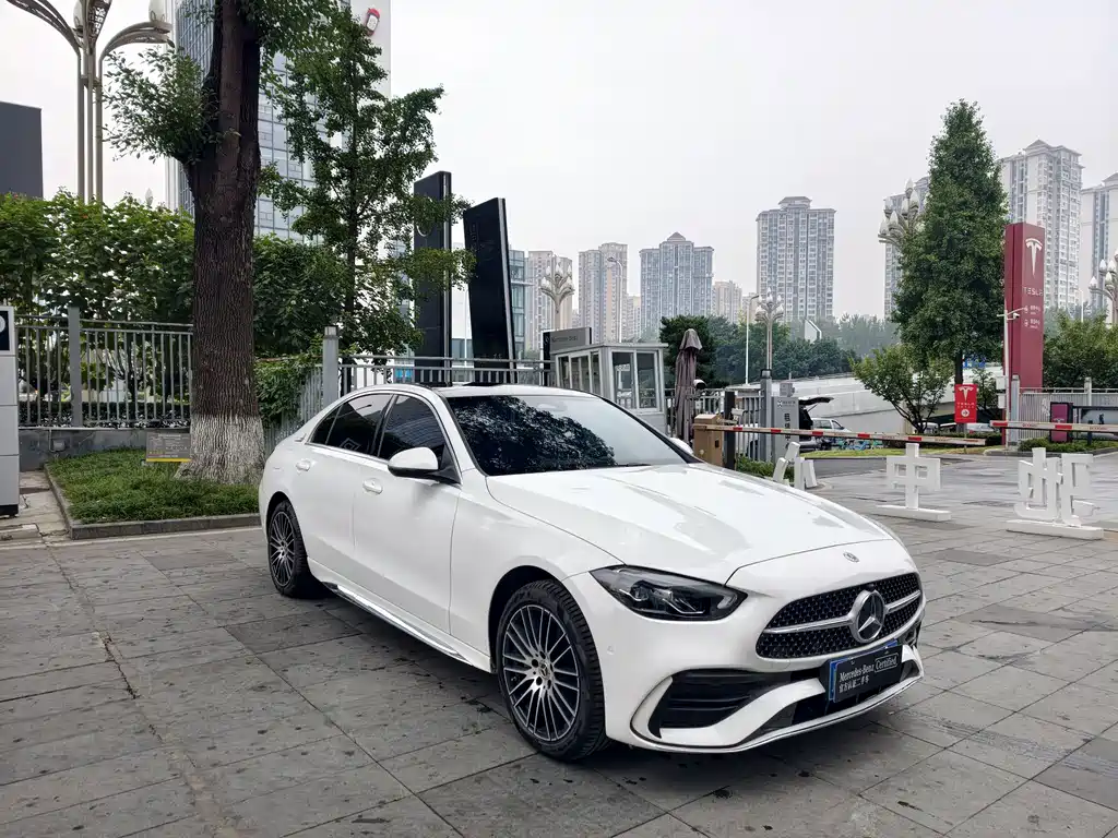 Mercedes-Benz C-Class — миниатюра 3