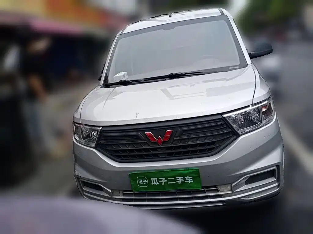 Wuling Hongguang V — миниатюра 3