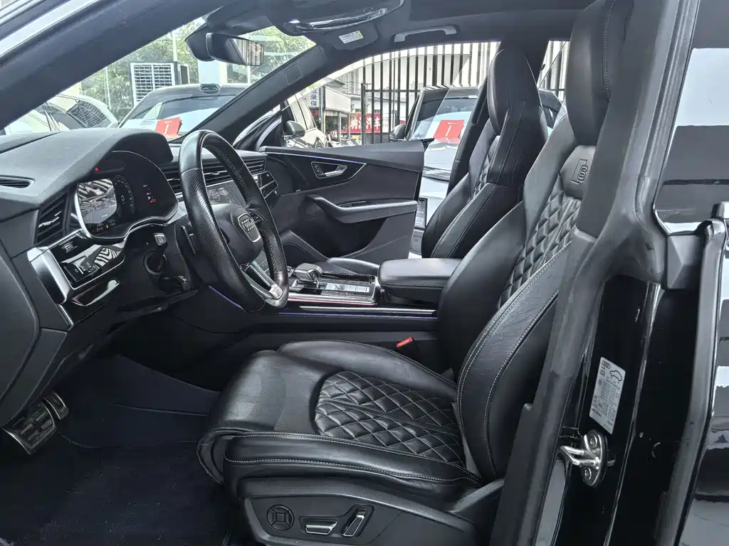 Audi Q8 — миниатюра 6