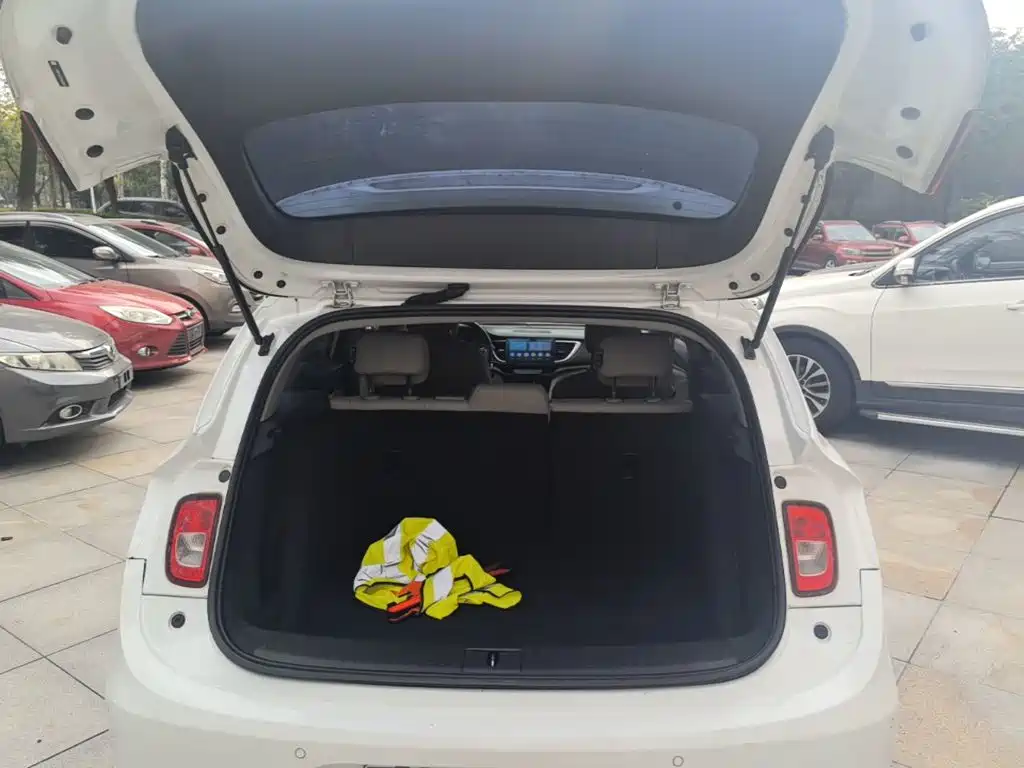 Buick Excelle — миниатюра 19