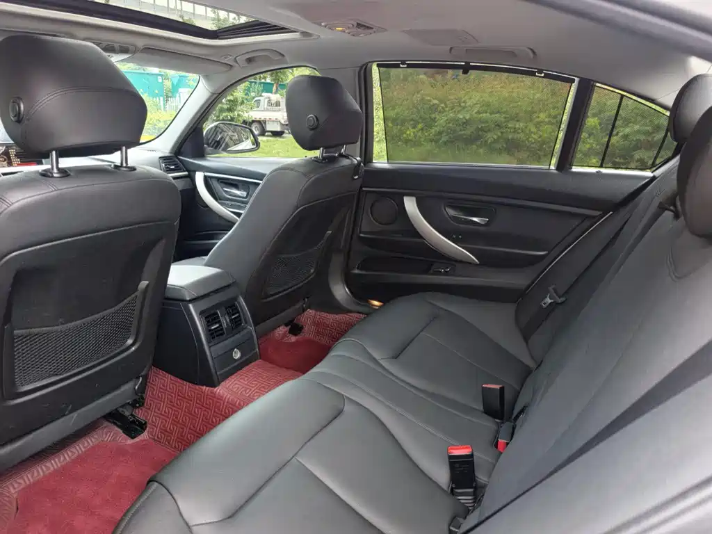 BMW 3 Series — миниатюра 8