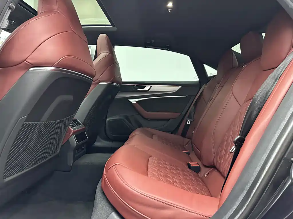 Audi A7L — миниатюра 10