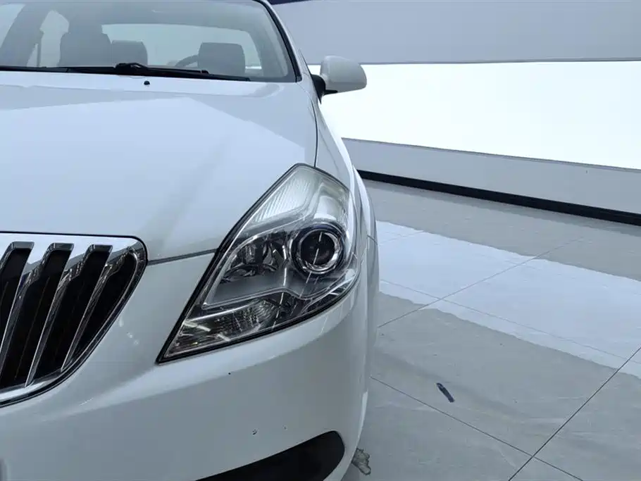 Buick Excelle 2015 1.5L MT