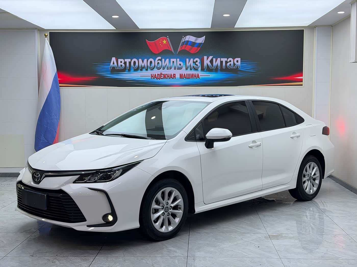 Toyota Corolla 1.2 л 2022 г. Белый, пробег 32599 км
