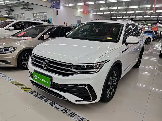 Volkswagen Tiguan L