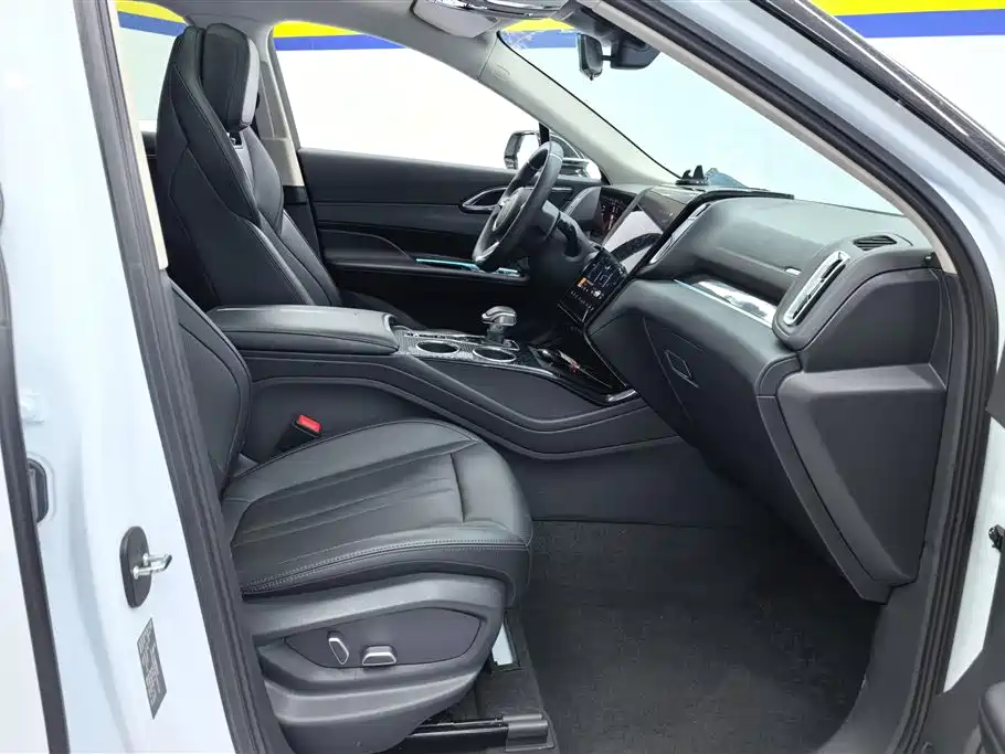 Hongqi HS3 2023 1.5T