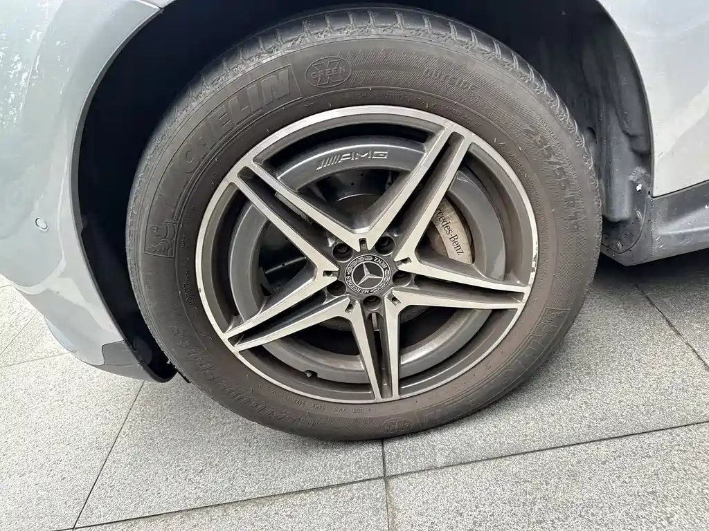 Mercedes-Benz EQC — миниатюра 7