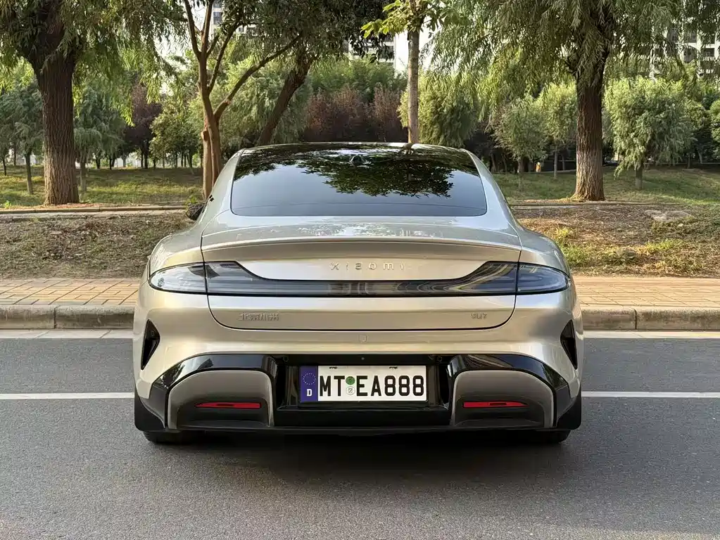 Xiaomi SU7 — миниатюра 7