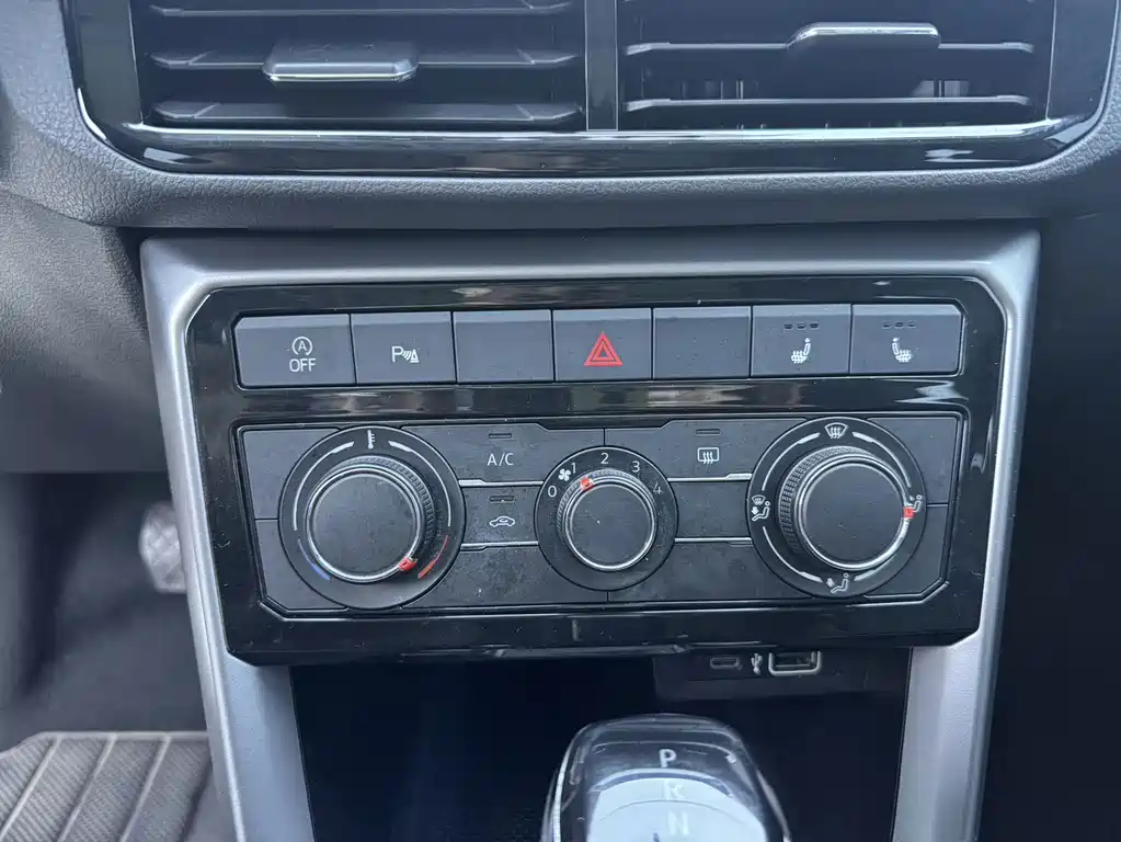 Volkswagen T-Cross — миниатюра 13