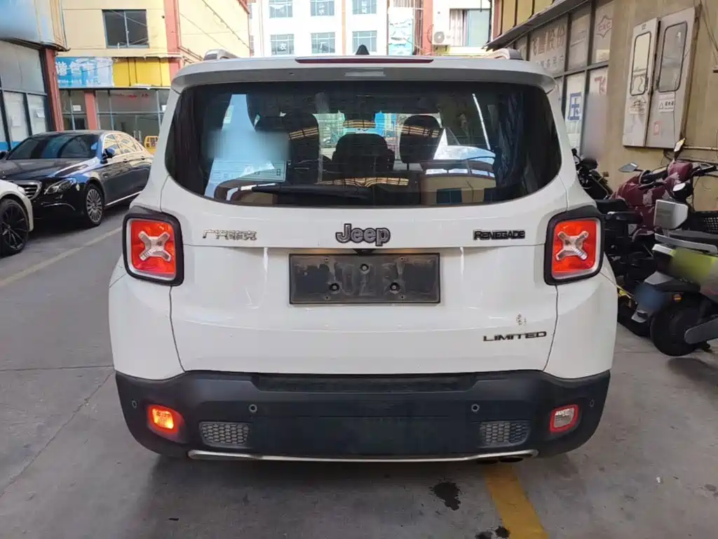 Jeep Renegade — миниатюра 6