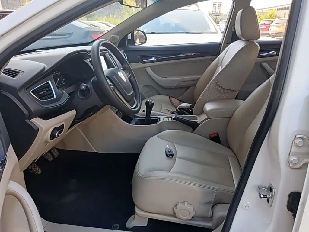 Roewe 360 — миниатюра 15