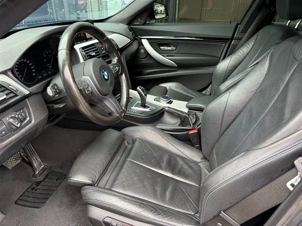 BMW 3 Series GT 3 GT 2018 320i M Sport