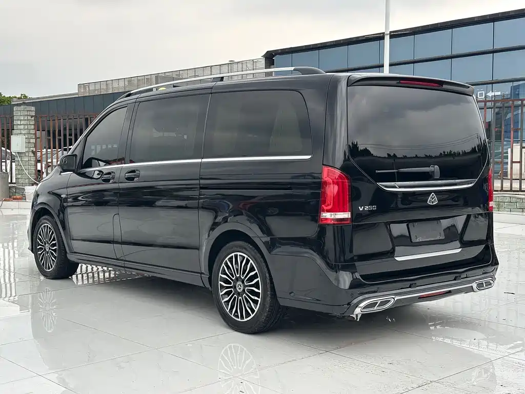 Mercedes-Benz V-Class — миниатюра 14