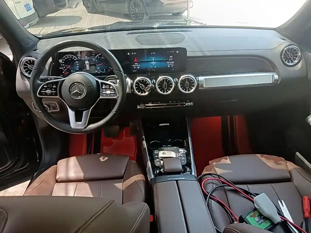 Mercedes-Benz GLB — миниатюра 10