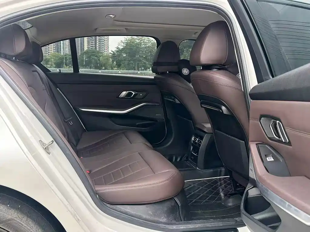 BMW 3 Series — миниатюра 9