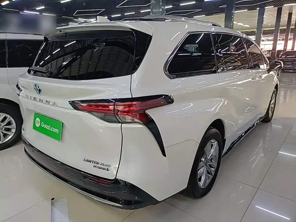 Toyota Sienna — миниатюра 7
