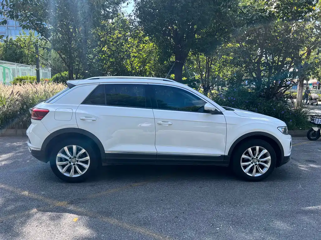 Volkswagen T-Roc — миниатюра 4