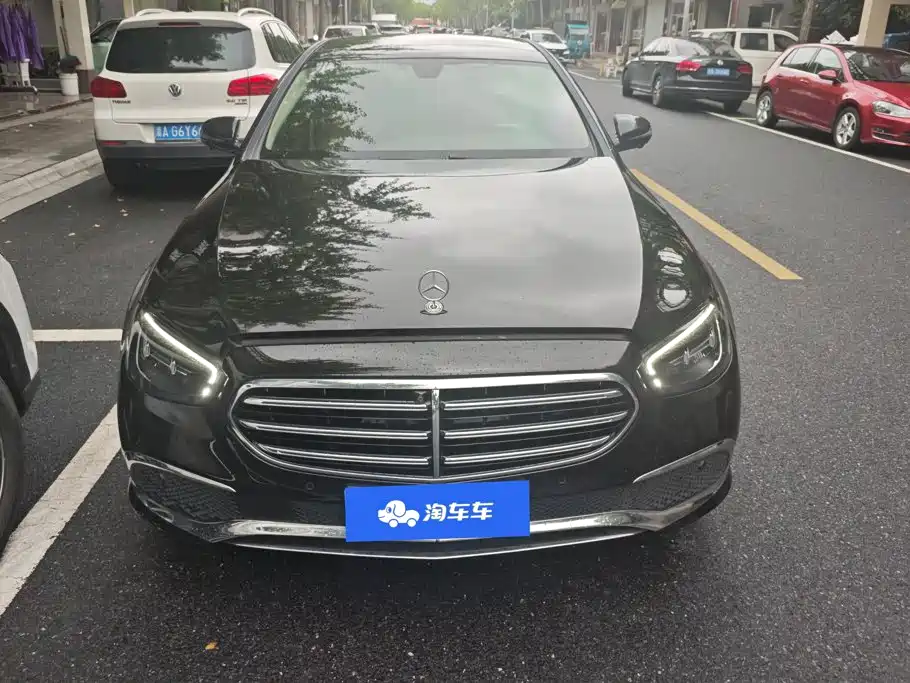 Mercedes-Benz E-Class — миниатюра 2