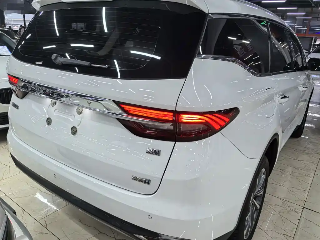Geely Jia Ji — миниатюра 5