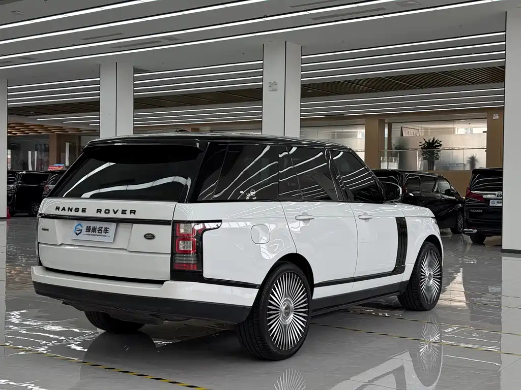 Land Rover Range Rover — миниатюра 4