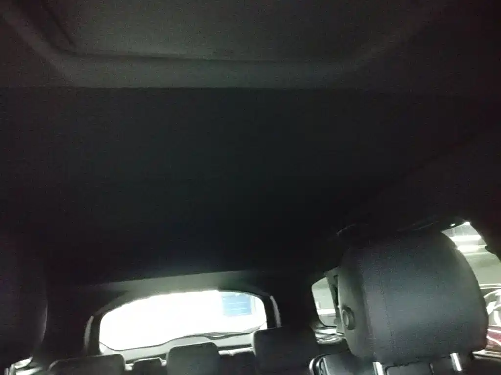 Land Rover Discovery Sport — миниатюра 18
