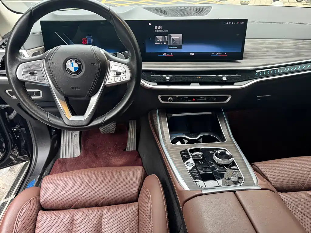 BMW X7 2023 xDrive40i Lead Luxury