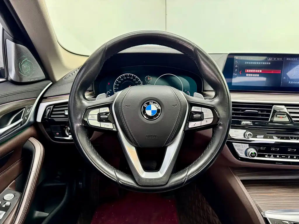 BMW 5 Series — миниатюра 18