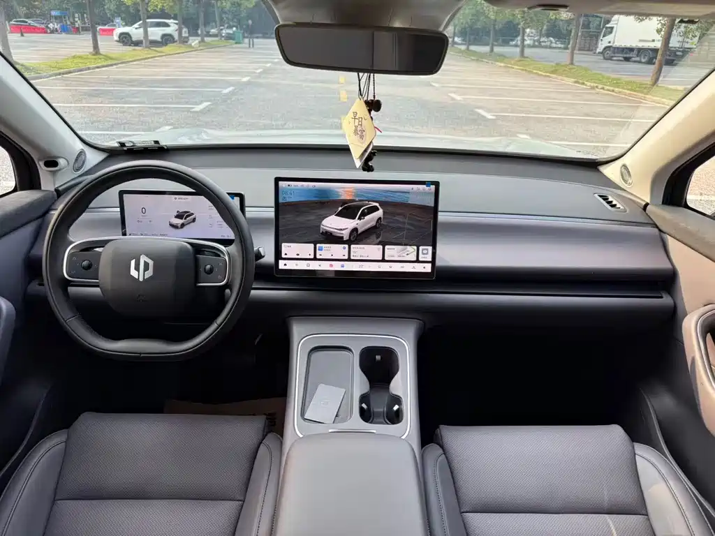 Leapmotor Leapmotor C10 — миниатюра 9