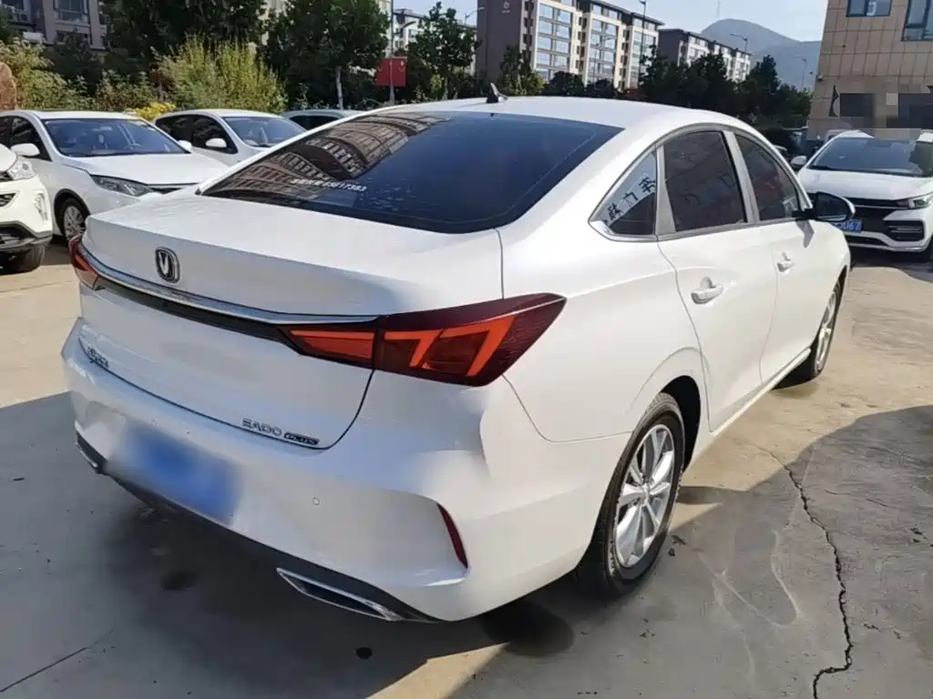 Changan Eado — миниатюра 7