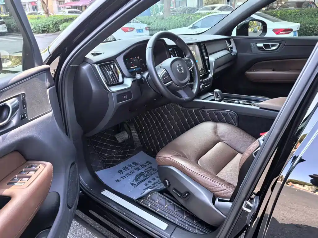 Volvo XC60 — миниатюра 6
