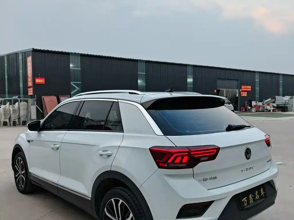 VOLKSWAGEN T ROC EXPLORING SONGS